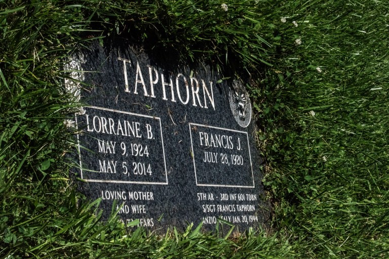Taphorn grave.jpg